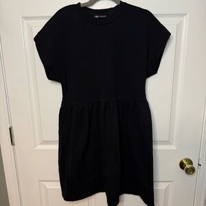 Zara Black Short Sleeved Casual Dress Size Medium GUC